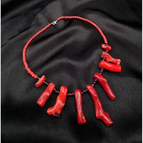 Vintage Genuine Red Coral & Garnet Beaded Necklace - Picture 3 of 7